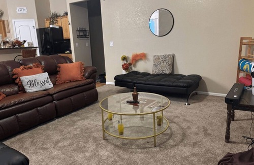 Security-Widefield House | RELAX,RECHARGE,REJUVENATE in a 3-bed house w/AC and WiFi in Colorado Springs