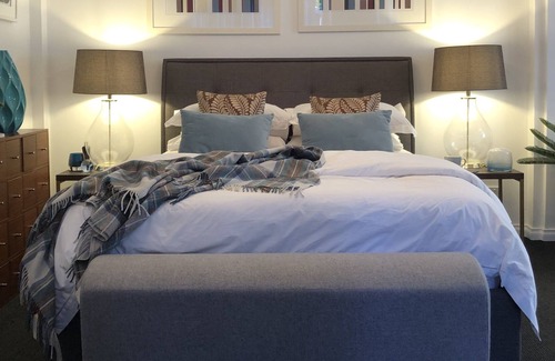Korweinguboora Apartment | Relax & recharge with nightly kangaroos, a little out of Daylesford.