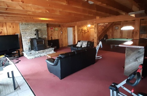 Front of Yonge Cottage | Relax, Rejuvenate & Refresh!