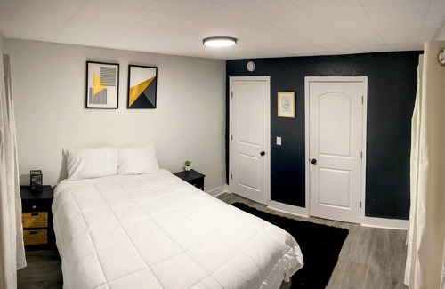 Grand Rapids Apartment | Relax @ Richmond (Near Downtown)