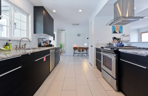 Desert Park Estates House | Relax - Spacious, Private Pool+Spa, Mountain Views