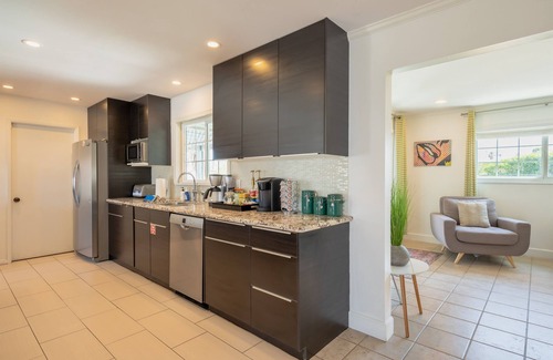 Desert Park Estates House | Relax - Spacious, Private Pool+Spa, Mountain Views