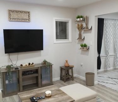 Detroit Apartment | Relax & Stay Awhile