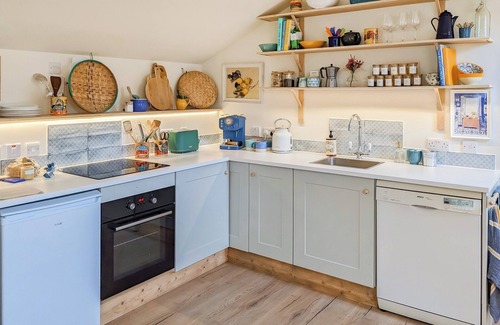 Eaton Mascott Cottage | Relax, switch off, and reconnect in this inviting Shropshire studio.