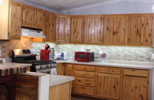 White Sulphur Springs House | Relax & unwind in the mountains with a beautiful view of Newlan Creek Reservoir
