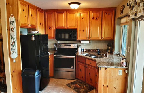 Blairsville Cottage | RELAX, UNWIND AND RECHARGE IN THE HOT TUB AT THIS MOUNTAIN VIEW COTTAGE