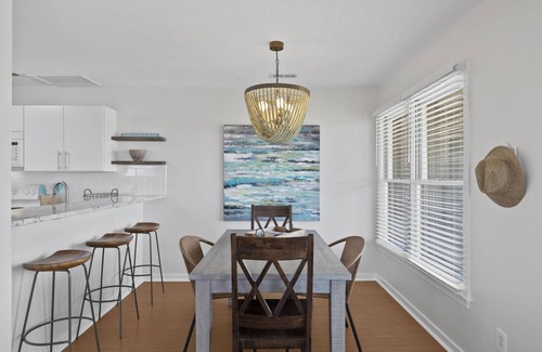 Topsail Beach House | Relax, unwind and have a great time at Two Beaches.
