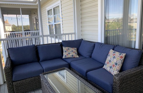 Historic District Condo | Relax & Unwind - Charming 2 Bedroom/2 Bath Condo with Screened in Porch