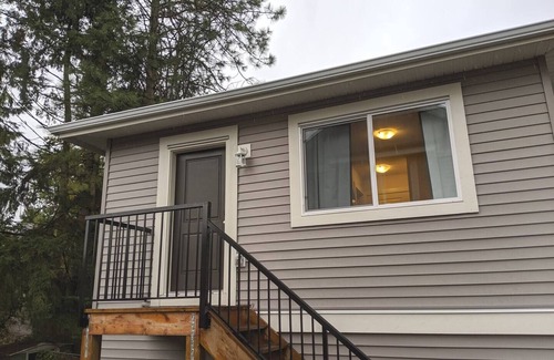 Mission House | Relax & Unwind: Coach House, 1 Bedroom