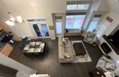 Okanagan-Similkameen House | Relax & Unwind in a Stunning 3-Bedroom Cottage near the Pool & Beach
