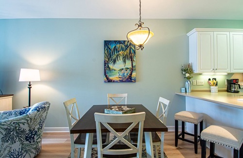 Southport Condo | Relax & Unwind in Blue Haven!