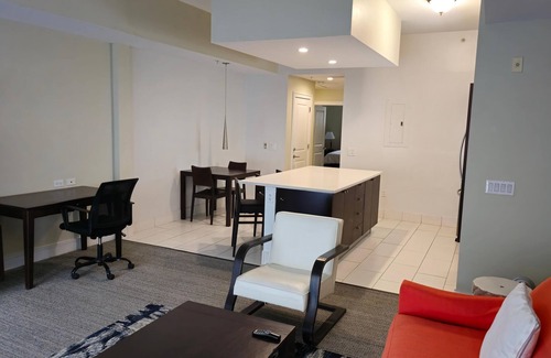 Doral Condo | Relax & Unwind in Doral, King Suite – sleeps 4