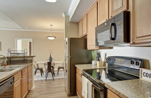 The Colony Apartment | Relax & Unwind! Pool, Hot Tub & Gym Near Grandscape, Legacy West, and Frisco!