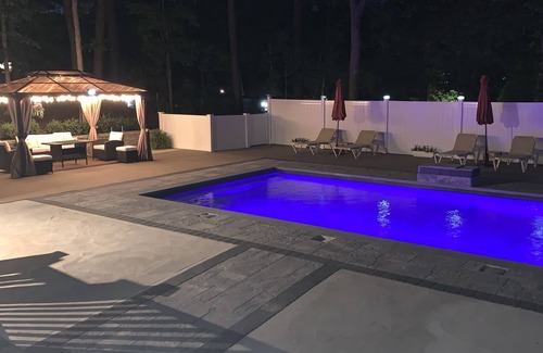 Hampton Bays House | Relax villa ,hot tub and New Heated pool ,7 minutos from the beach
