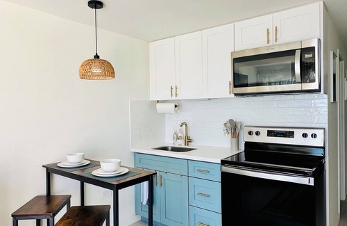 Makaha Condo | Relax, with breathtaking ocean views. Makaha 1-bedroom condo near Ko Olina