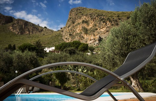 Mandra Capreria House | Relax with pool and see view!