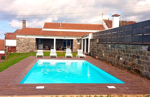 Nordeste Cottage | Relax with the family, enjoying the garden ,pool as well as the sea views.n