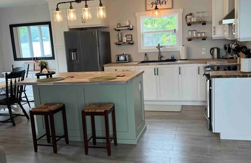 Harbour Grace House | Relax with the whole family at this quiet and peaceful getaway cottage.