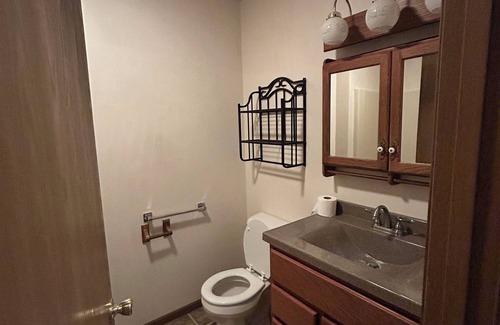 Potosi Other | Relax with the whole family at Puckett’s View- Potosi, MO - Home Away From Home.
