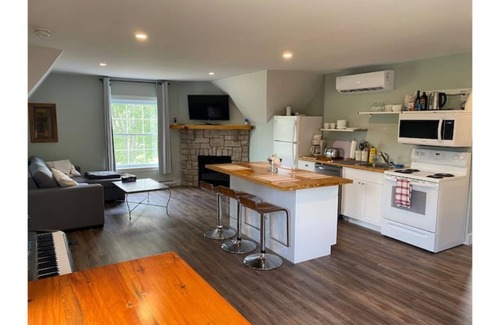 Stanstead Township Apartment | Relax, Zen condo, with AC, country side & lakes