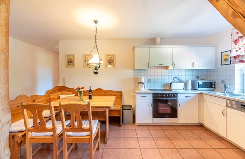 Midlum Apartment | "Relaxation and adventure for the whole family at Ferienhof Bruhn"