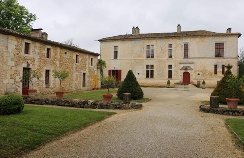 Saint-Leon Cottage | Relaxation at Castelneau Castle