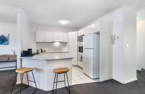 Biggera Waters Apartment | Relaxation Awaits at Runaway Cove