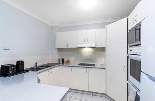 Biggera Waters Apartment | Relaxation Awaits at Runaway Cove
