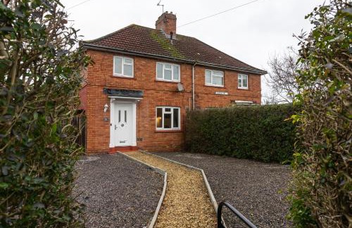 Cribbs Causeway House | Relaxation by Olauda SA - 3 Bed House with Free Parking