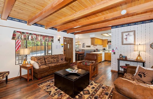 Fox Farm Cabin | Relaxation Flats by Destination Big Bear : Close to the Lake! Hot Tub! Boat Parking! Propane BBQ!