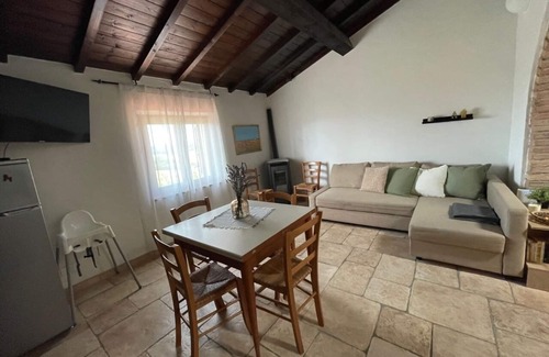 Collesalvetti Apartment | Relaxation in the Tuscan hills Typical Tuscan farmhouse, app.MIELE