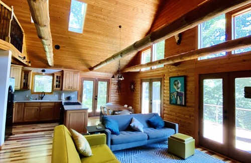 Coloma House | Relaxation on the River Luxury Log Cabin 3 bed 3 bath Coloma