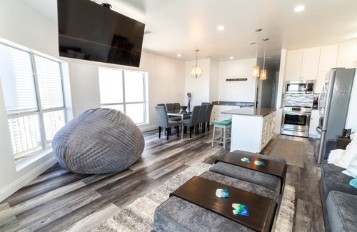 Chivas Bluff Condo | relaxation on your very own private Gulf front beach