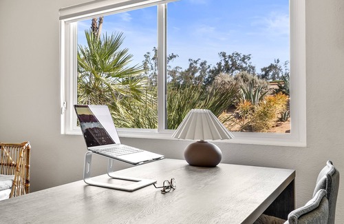 Palm Springs Villa | RELAXATION! Serene garden patio, fire pit and VIEWS, resort amenities + more