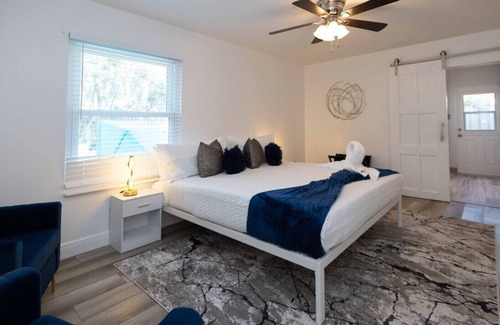 Royal Palm Beach House | Relaxation Villa Private pool Sauna Hot tub
