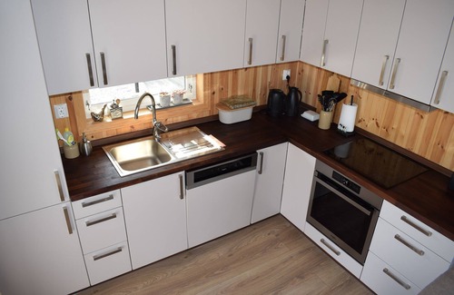 Kviteseid Cabin | Relaxation with mountain views, hiking, skiing, by the water, dogs welcome