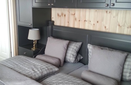 Kviteseid Cabin | Relaxation with mountain views, hiking, skiing, by the water, dogs welcome