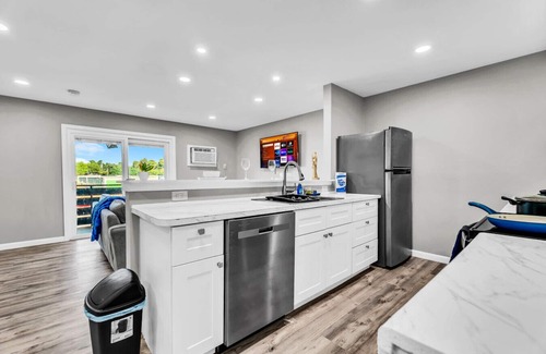 West Arlington Apartment | Relaxed 2BR Condo Close to Dining & Entertainment