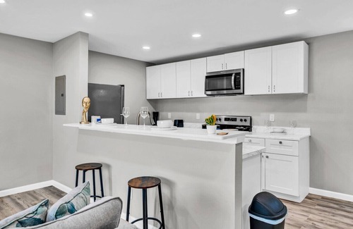 West Arlington Apartment | Relaxed 2BR Condo Close to Dining & Entertainment