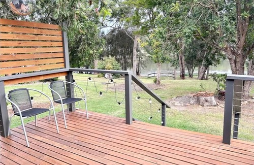 Wallaga Lake House | Relaxed and peaceful 2BR home on Wallaga Lake close to Camel Rock Beach