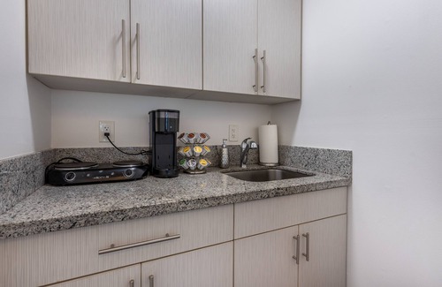 Wellington Apartment | Relaxed AndPeaceful Studio in the hear of Wellington.