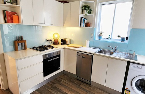 Bronte Apartment | Relaxed Coastal Living With Fantastic Ocean Views