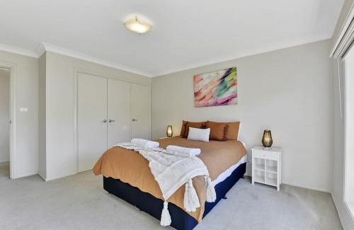 Calare House | Relaxed Escape in Wentworth Estate