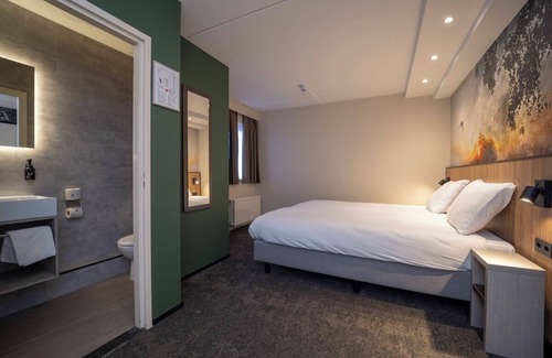 Arcen Hotel | Relaxed Stay in Arcen Close to Parks and Brewery Free Parking