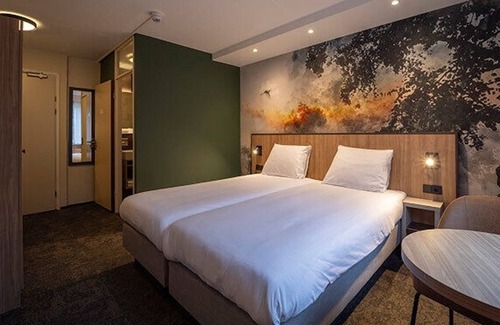 Arcen Hotel | Relaxed Stay in Arcen Close to Parks and Brewery Free Parking