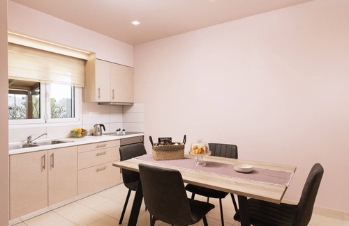 Kokinos Pirgos House | Relaxed vacation in the south of Crete just a few minutes' walk from the beach