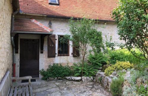 Sauliac-sur-Cele Villa | Relaxen bij zwembad met zicht over de Célé vallei
