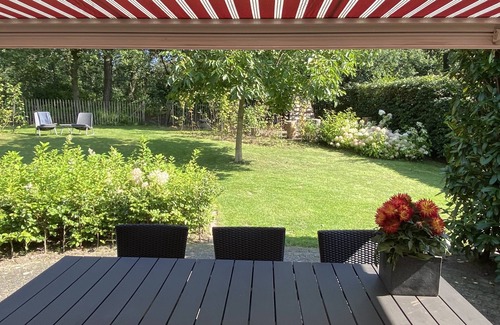 Lievelde House | Relaxen in Mooilievelde aan de Bosrand. Met Relaxruimte en Sauna