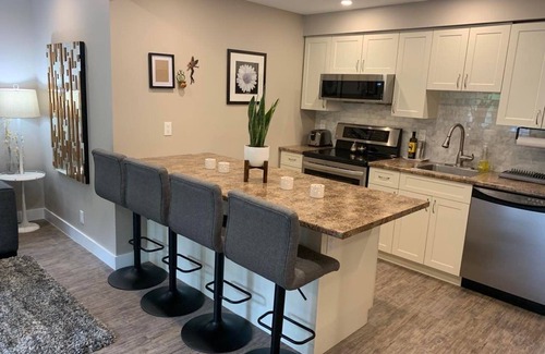 Regional District of Nanaimo Apartment | Relaxing 1 Bedroom Suite - 5 minutes from the beach!