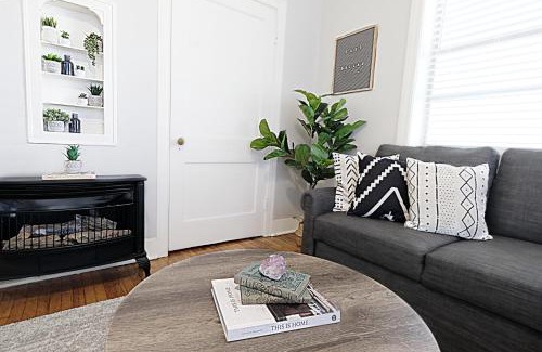 Lower Greenville Apartment | Relaxing 1 BR near Lower Greenville Free Parking